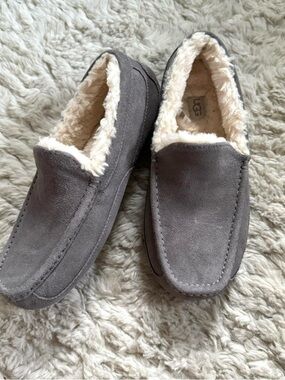 UGG Men's Gray Suede Shearling-Lined Slip-On Moccasins